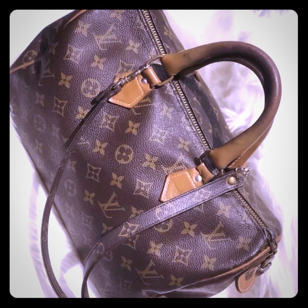 Authentic Louis Vuitton Speedy 30 Bandoulier